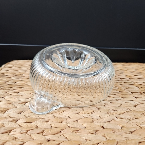 Vintage Clear Glass Juicer - Picture 7 of 8